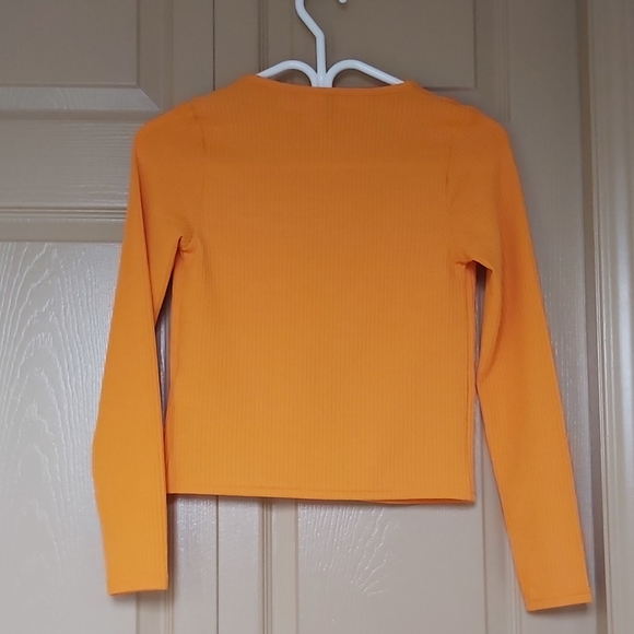 H&M Divided Orange Open Front V-Neck Top - Picture 2 of 4